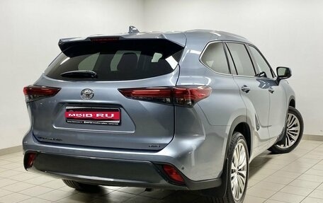 Toyota Highlander, 2022 год, 7 170 000 рублей, 4 фотография