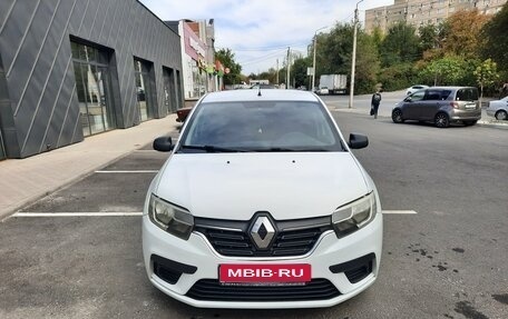 Renault Logan II, 2018 год, 850 000 рублей, 6 фотография