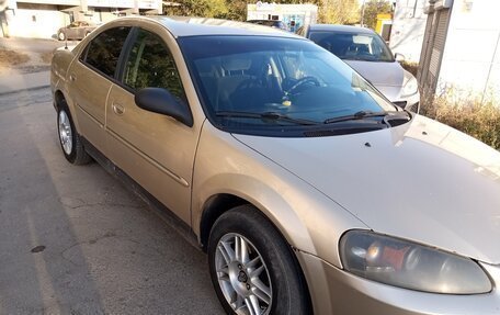 Dodge Stratus II, 2001 год, 155 000 рублей, 3 фотография