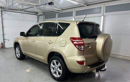 Toyota RAV4, 2011 год, 1 750 000 рублей, 5 фотография