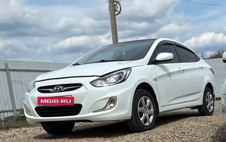 Hyundai Solaris II рестайлинг, 2012 год, 730 000 рублей, 12 фотография