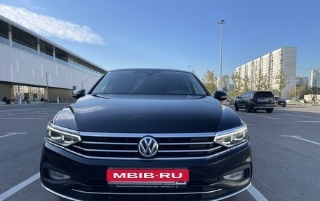 Volkswagen Passat B8 рестайлинг, 2020 год, 2 890 000 рублей, 2 фотография