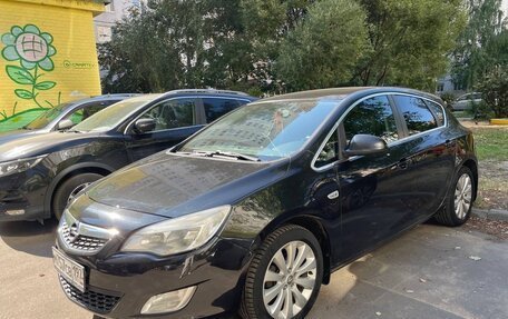 Opel Astra J, 2011 год, 635 000 рублей, 3 фотография