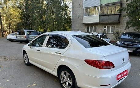 Peugeot 408 I рестайлинг, 2013 год, 700 000 рублей, 3 фотография