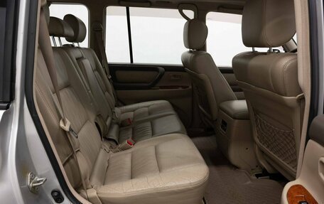 Toyota Land Cruiser 100 рестайлинг 2, 2006 год, 2 799 000 рублей, 11 фотография