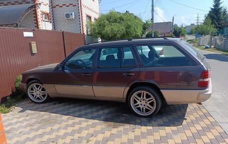 Mercedes-Benz E-Класс, 1994 год, 435 000 рублей, 2 фотография