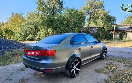 Volkswagen Jetta VI, 2011 год, 870 000 рублей, 12 фотография