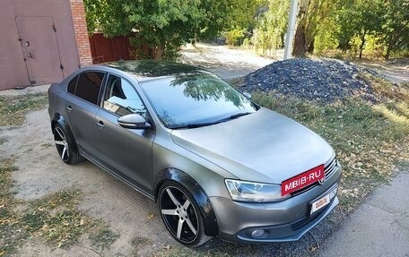 Volkswagen Jetta VI, 2011 год, 870 000 рублей, 26 фотография