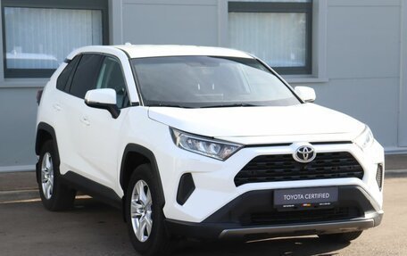 Toyota RAV4, 2021 год, 2 799 000 рублей, 3 фотография