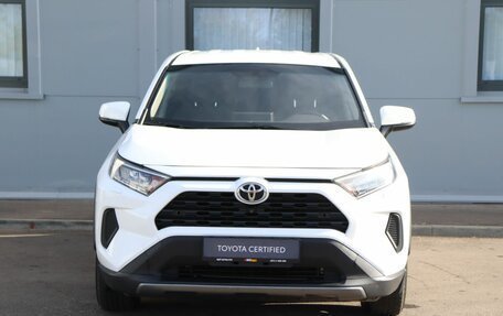 Toyota RAV4, 2021 год, 2 799 000 рублей, 2 фотография