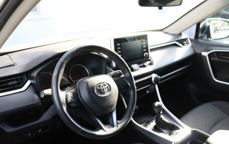 Toyota RAV4, 2021 год, 2 799 000 рублей, 14 фотография