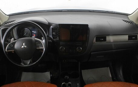 Mitsubishi Outlander III рестайлинг 3, 2012 год, 1 450 000 рублей, 11 фотография