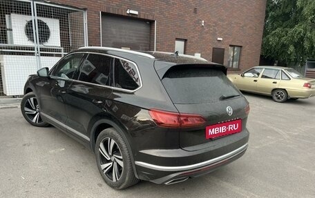 Volkswagen Touareg III, 2019 год, 5 550 000 рублей, 2 фотография