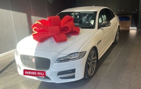 Jaguar XF II, 2016 год, 2 800 000 рублей, 25 фотография