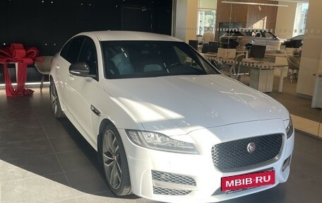 Jaguar XF II, 2016 год, 2 800 000 рублей, 31 фотография