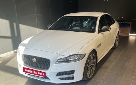 Jaguar XF II, 2016 год, 2 800 000 рублей, 32 фотография