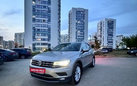 Volkswagen Tiguan II, 2017 год, 2 450 000 рублей, 3 фотография