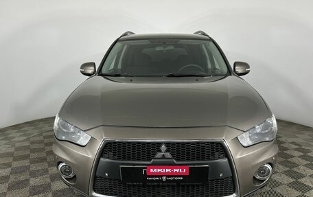 Mitsubishi Outlander III рестайлинг 3, 2011 год, 1 080 000 рублей, 2 фотография