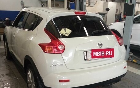 Nissan Juke II, 2011 год, 975 000 рублей, 3 фотография