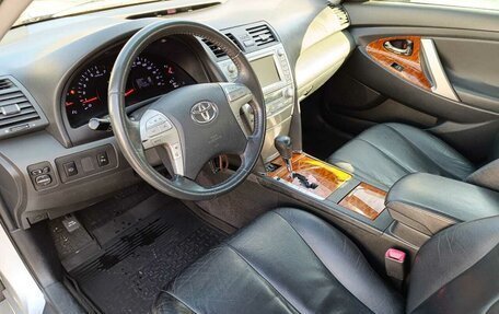 Toyota Camry, 2011 год, 1 350 000 рублей, 12 фотография