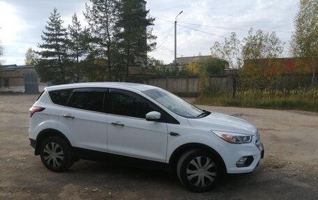 Ford Kuga III, 2016 год, 1 730 000 рублей, 2 фотография