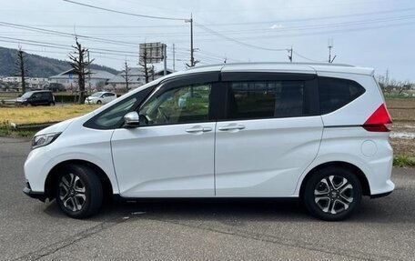 Honda Freed II, 2020 год, 1 570 000 рублей, 5 фотография