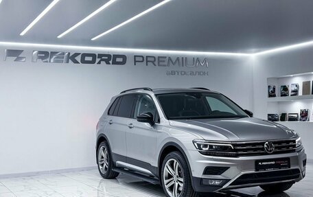 Volkswagen Tiguan II, 2019 год, 3 090 000 рублей, 6 фотография