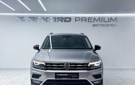 Volkswagen Tiguan II, 2019 год, 3 090 000 рублей, 4 фотография