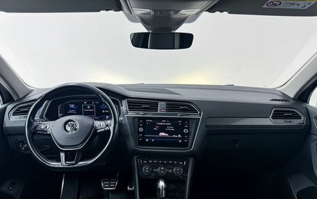 Volkswagen Tiguan II, 2019 год, 3 090 000 рублей, 13 фотография