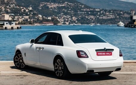 Rolls-Royce Ghost Series II рестайлинг, 2022 год, 58 000 000 рублей, 6 фотография