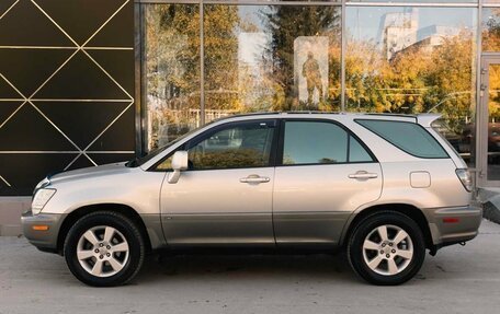 Lexus RX IV рестайлинг, 2001 год, 1 050 000 рублей, 2 фотография