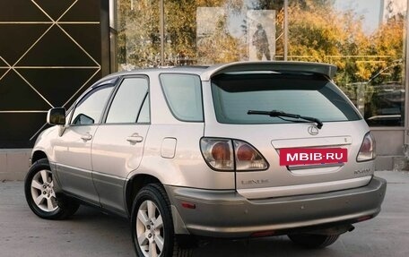 Lexus RX IV рестайлинг, 2001 год, 1 050 000 рублей, 3 фотография