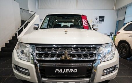 Mitsubishi Pajero IV, 2019 год, 6 300 000 рублей, 2 фотография