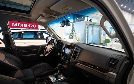 Mitsubishi Pajero IV, 2019 год, 6 300 000 рублей, 5 фотография