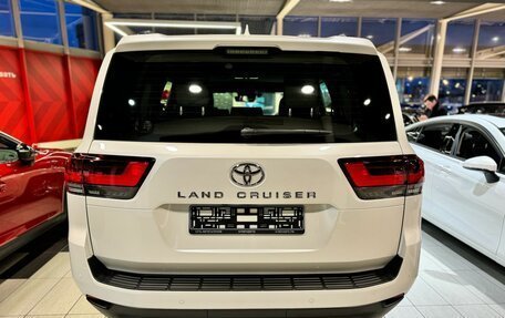 Toyota Land Cruiser, 2023 год, 14 300 000 рублей, 6 фотография