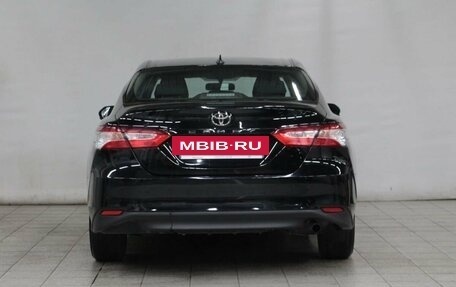 Toyota Camry, 2019 год, 2 750 000 рублей, 6 фотография