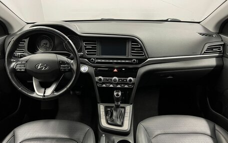 Hyundai Elantra VI рестайлинг, 2019 год, 1 780 000 рублей, 12 фотография