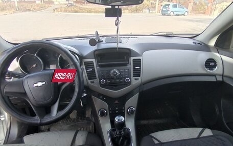 Chevrolet Cruze II, 2011 год, 600 000 рублей, 3 фотография