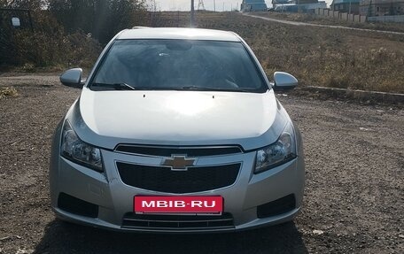 Chevrolet Cruze II, 2011 год, 600 000 рублей, 4 фотография