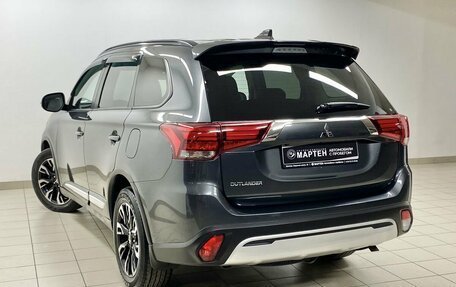 Mitsubishi Outlander III рестайлинг 3, 2021 год, 3 131 000 рублей, 6 фотография