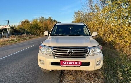 Toyota Land Cruiser 200, 2012 год, 3 650 000 рублей, 2 фотография