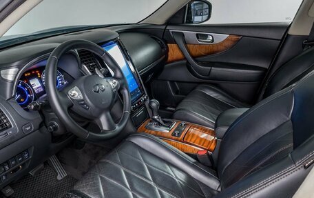 Infiniti QX70, 2015 год, 2 600 000 рублей, 10 фотография