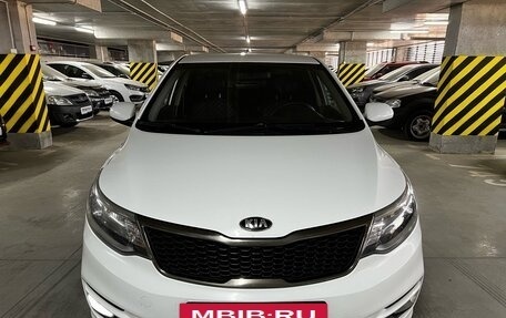 KIA Rio III рестайлинг, 2016 год, 990 000 рублей, 2 фотография