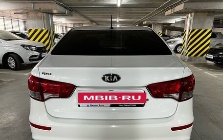 KIA Rio III рестайлинг, 2016 год, 990 000 рублей, 6 фотография