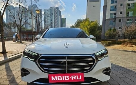 Mercedes-Benz E-Класс, 2024 год, 10 900 000 рублей, 2 фотография