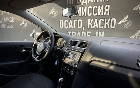 Volkswagen Polo VI (EU Market), 2017 год, 1 300 000 рублей, 18 фотография