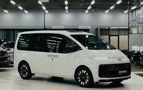 Hyundai Staria, 2024 год, 9 850 000 рублей, 2 фотография