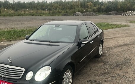 Mercedes-Benz E-Класс, 2004 год, 820 000 рублей, 4 фотография