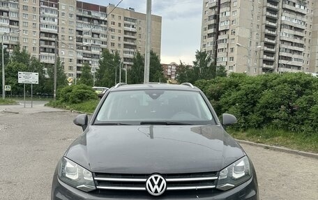 Volkswagen Touareg III, 2012 год, 2 200 000 рублей, 1 фотография