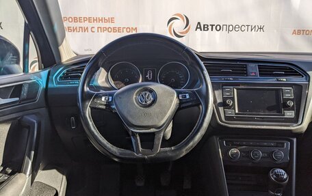 Volkswagen Tiguan II, 2018 год, 1 940 000 рублей, 15 фотография